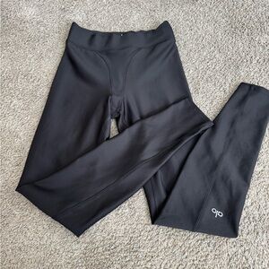 Alo Yoga Airlift Black Leggings / XS / Altered